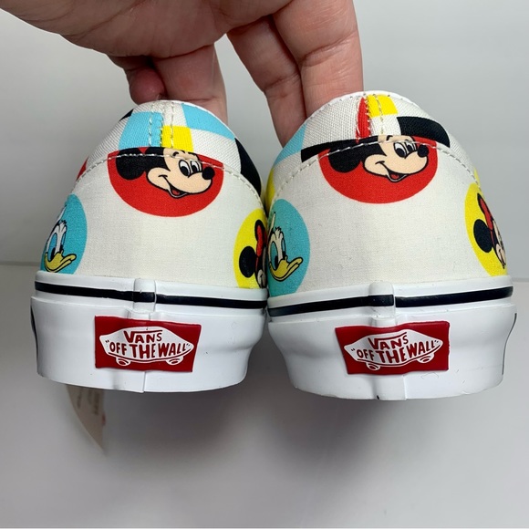 NIB. Disney Vans Sneakers. Adult Size 10. new with tag in box - Picture 4 of 12